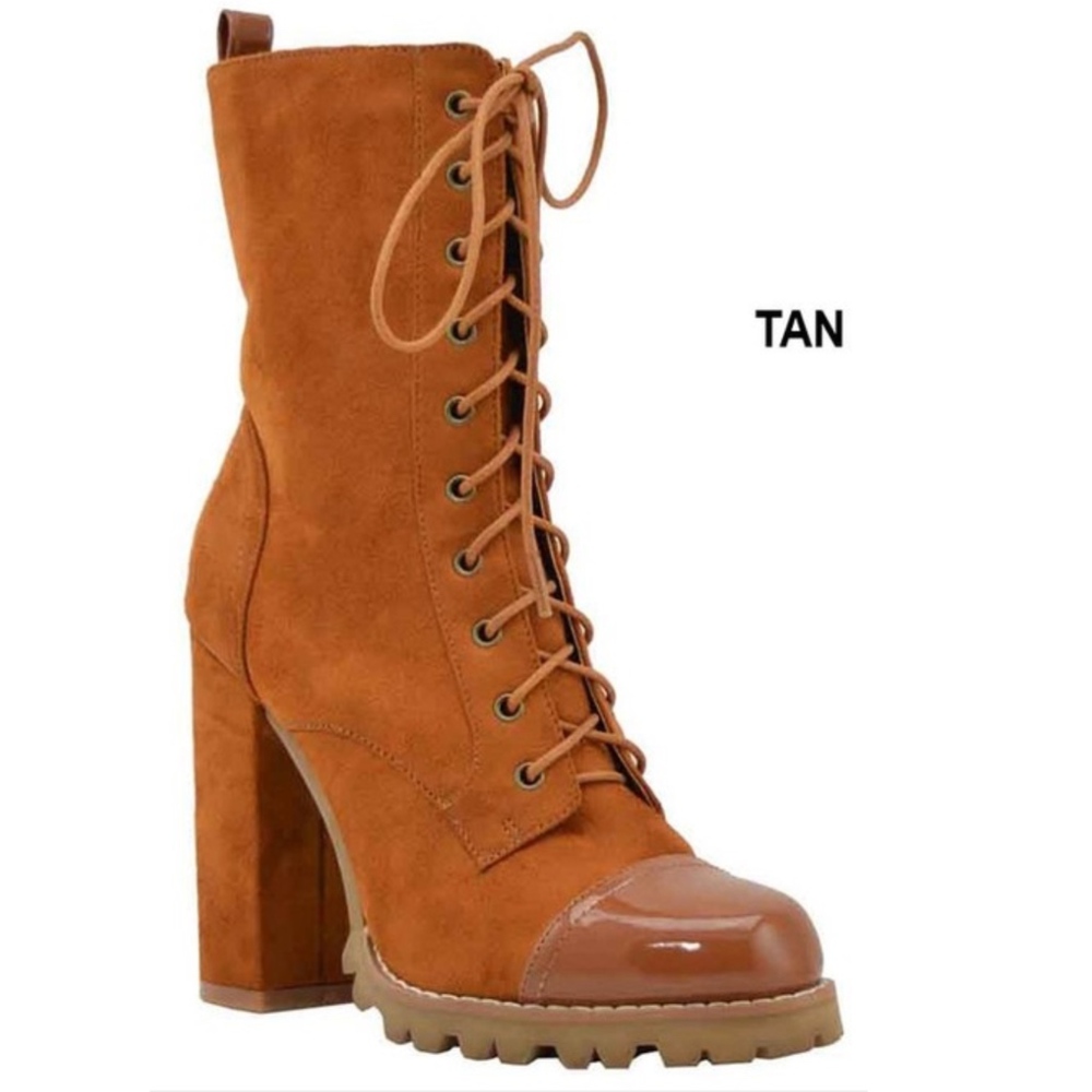 👜Tan booties 👜